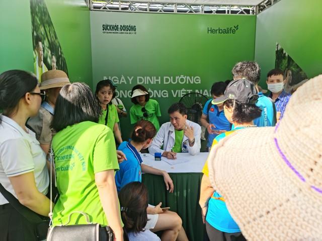 Dinh dưỡng hợp lý, vận động khoa học là chìa khóa của sức khỏe dẻo dai - Ảnh 3.