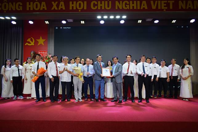 Description: G:\DCIM\100D5300\DSC_1363.JPG