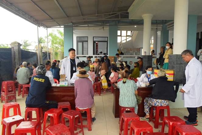 Description: C:\Users\QUOC HOI\Desktop\Hinh bai\Hinh8.JPG