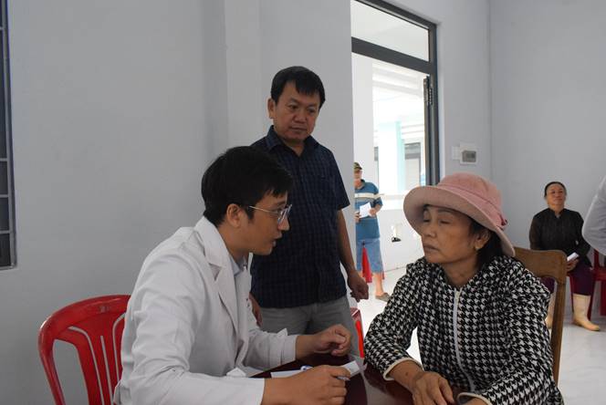 Description: C:\Users\QUOC HOI\Desktop\Hinh bai\Hinh5.JPG